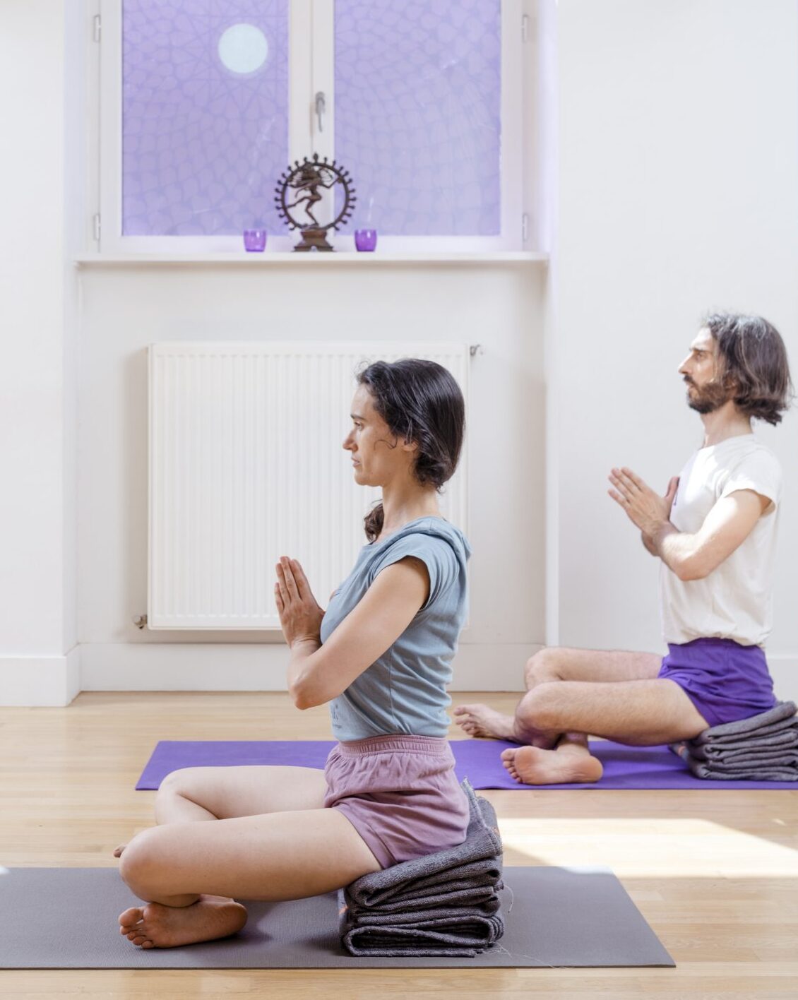 Cours de Yoga Iyengar au Centre Ananda Yoga à Tassin